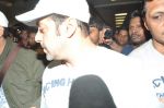 Salman Khan snapped at airport in Mumbai on 24th March 2013 (12).JPG